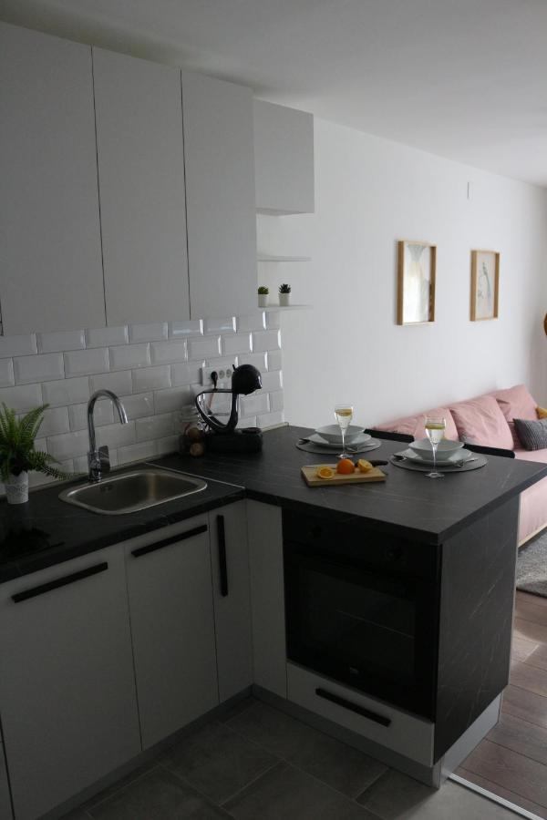 זאגרב Luca, Digital Nomad Getaway Studio Apartment מראה חיצוני תמונה